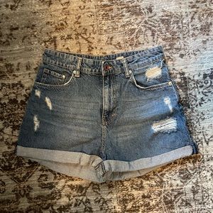 H&M distressed mom shorts